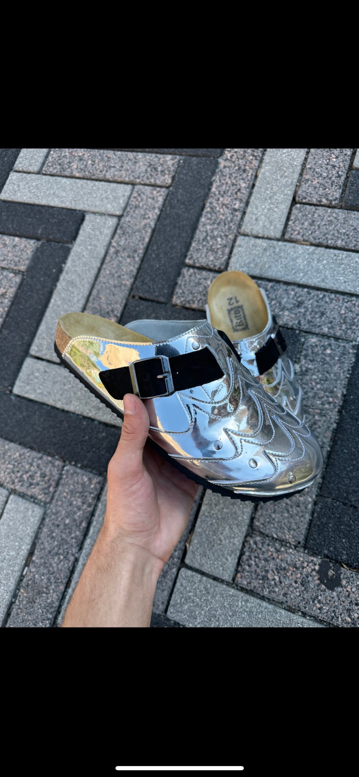 Kitowares Shinning Armor Mule - hand-held detail